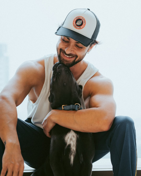 Aayush Sharma flaunts muscular build as he focuses on shoulder workout