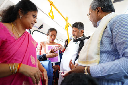 <div>K’taka CM, Dy CM hand over ticket to 500th crore woman beneficiary of Shakti travel scheme</div>