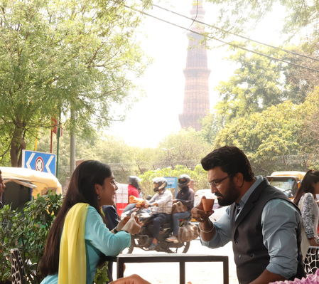 <div>‘Tumm Se Tumm Tak’ co-stars Sharad Kelkar & Niharika Chouksey explore Chandni Chowk ki Galliyan</div>