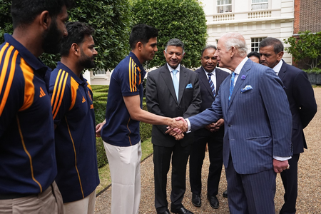 <div>We didn’t expect that he’d be watching the match: Gill after Team India met King Charles in London </div>