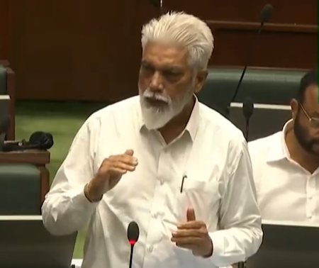 Unauthorised schools functioning, action being taken: Maha Minister in Assembly