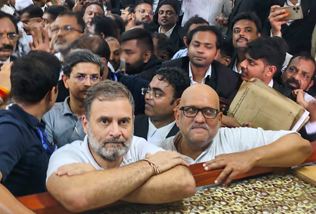 <div>BJP berates LoP Gandhi for ‘photo-op’ during bail hearing in court </div>