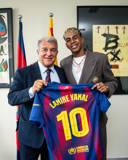 Lamine Yamal handed Barcelona No. 10 shirt; extend contract till 2031
