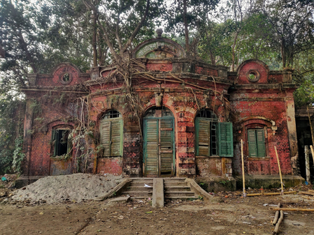 <div>Bangladesh halts demolition of Satyajit Ray’s ancestral home at India’s behest</div>