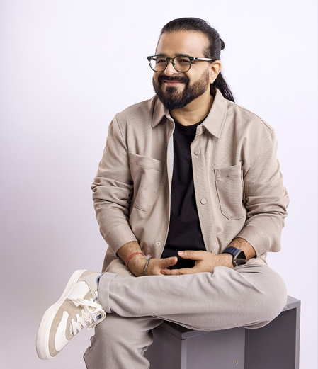 <div>Pritam loves ‘The Dark Side of the Moon’, calls Pink Floyd his favourite band</div>