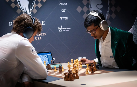 <div>Freestyle Chess Grand Slam: Carlsen beats Pragg & Arjun, sets third-place showdown with Nakamura</div>