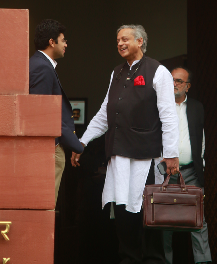 <div>Shashi Tharoor declined to join ‘Operation Sindoor’ debate: Congress sources</div>