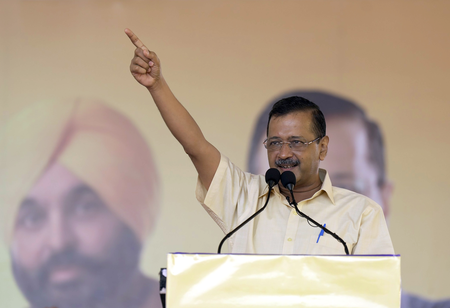 <div>Gujarat: Kejriwal leads charge against BJP, calls party MLA Chaitar Vasava ‘symbol of tribal resistance’</div>