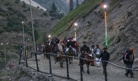 <div>Over 3.42 pilgrims had ‘Darshan’ in 21 days, Amarnath Yatra to cross officially expected 3.5-lakh mark today</div>
