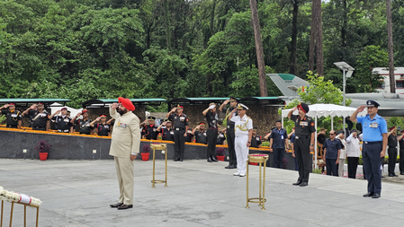 Uttarakhand Guv pays tribute to Kargil heroes at Cheedbagh on 26th Kargil Vijay Diwas