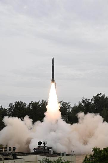 <div>DRDO successfully tests range capability of quasi-ballistic missile ‘Pralay’</div>