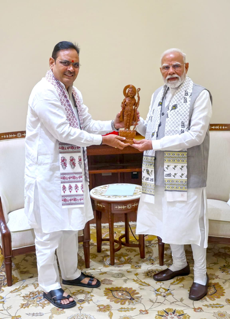 <div>Rajasthan CM meets PM Modi, discusses state’s development</div>