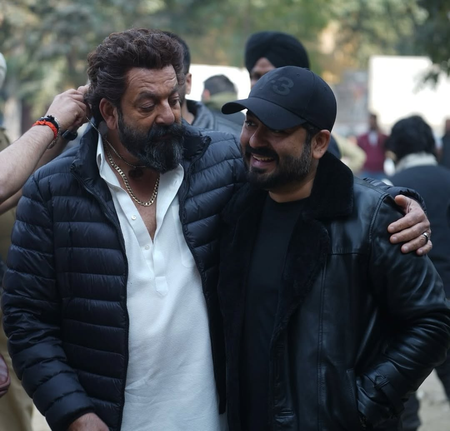 <div>Aditya Dhar treats with a BTS pic from ‘Dhurandhar’ with Sanjay Dutt on his birthday</div>