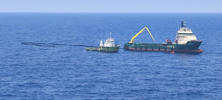 <div>Govt has opened 1 million sq km of new offshore area to step up oil & gas hunt: Hardeep Puri</div>