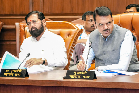 Maha ministers under fire due to controversies bailed out, won’t resign for now
