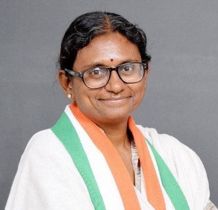 <div>Ahead of padyatra, Congress’ T’gana in-charge meets CM Revanth Reddy</div>