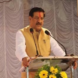 Ex-Maha CM Chavan to move High Court in 2020 MCC violation case
