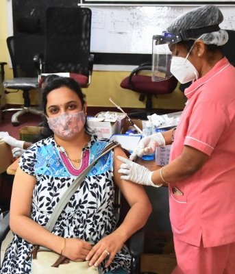 <div>‘Seeking clarity is not misinformation’: CM Siddaramaiah responds to Biocon chief on Covid vaccine row</div>