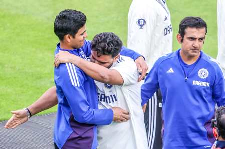 <div>‘Let’s win it guys, do it for the country’: Pant’s parting message for his teammates</div>