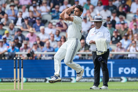 <div>Not fully satisfied with my bowling, I’ll look to improve: Kamboj</div>