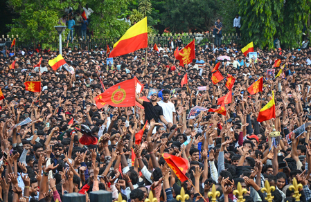 RCB extends Rs 25 lakh each to families of 11 stampede victims
