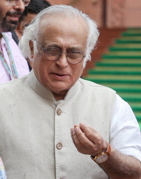 <div>Congress criticises PM Modi’s RSS praise in I-Day speech, says violation of secular republic</div>