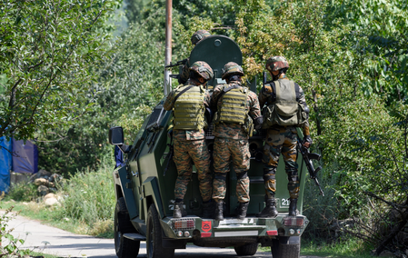 <div>Protracted anti-terrorist operation in J&K enters 9th day</div>