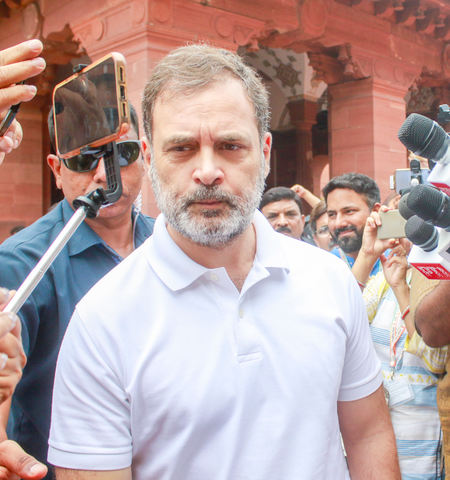 <div>Amit Malviya takes ‘China guru’ jibe at Rahul Gandhi after Apex Court reprimand</div>