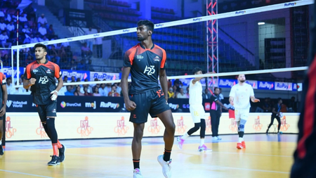 <div>PVL 2025: Hyderabad Black Hawks’ Guru Prasanth eyes redemption and glory</div>