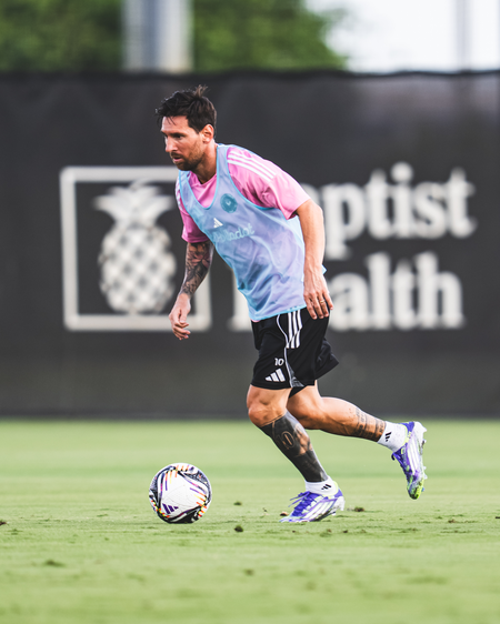 <div>Lionel Messi suffers hamstring injury during Inter Miami’s victory over Necaxa</div>