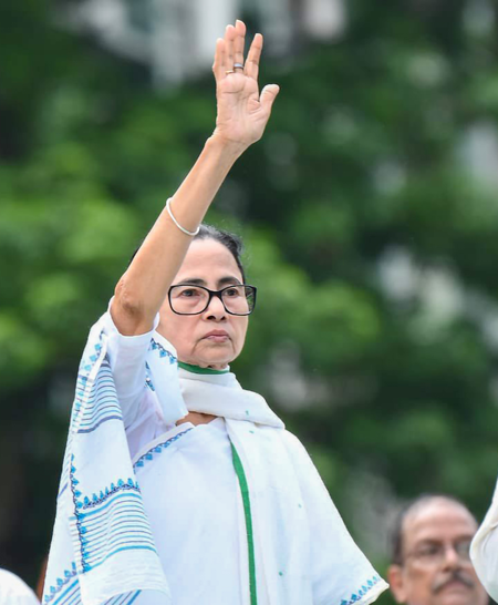 <div>Mamata Banerjee to virtually brief party MPs on Trinamool’s floor strategy in Parliament</div>