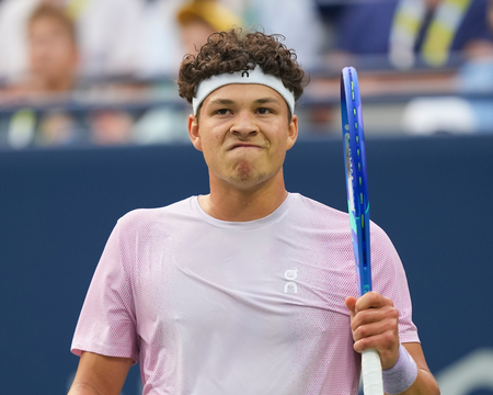 Shelton scores 100th tour-level win to enter Toronto QF