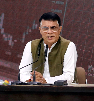 Rahul Gandhi postpones his press conference, following Shibu Soren’s demise