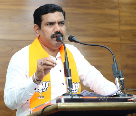 <div>Cong stoking unrest after sensing defeat in Bihar; NDA victory certain: K’taka BJP</div>