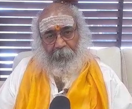 <div>‘SC showed mirror to Rahul Gandhi’: Acharya Pramod Krishnam on LoP’s remarks on Indian Army</div>
