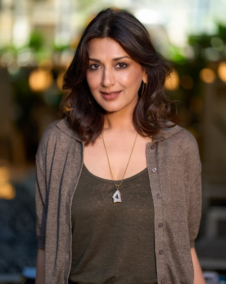 Sonali Bendre talks about the changing dynamics of relationships in the internet era