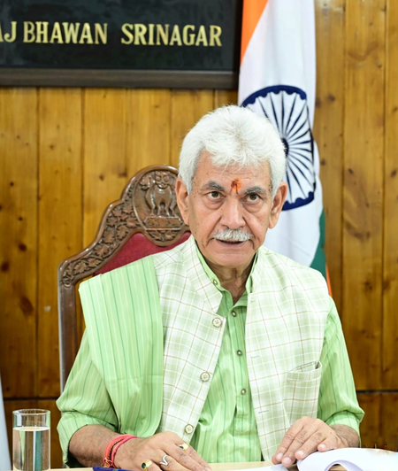 <div>J&K L-G Sinha inaugurates national tribal festival in Gurez</div>