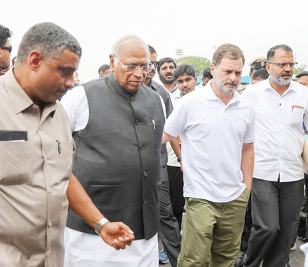 LoP Gandhi, Kharge vow to fight for tribals’ rights   