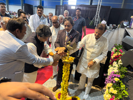 Political rivals Digvijaya, Jyotiraditya Scindia walk together for an event in Bhopal