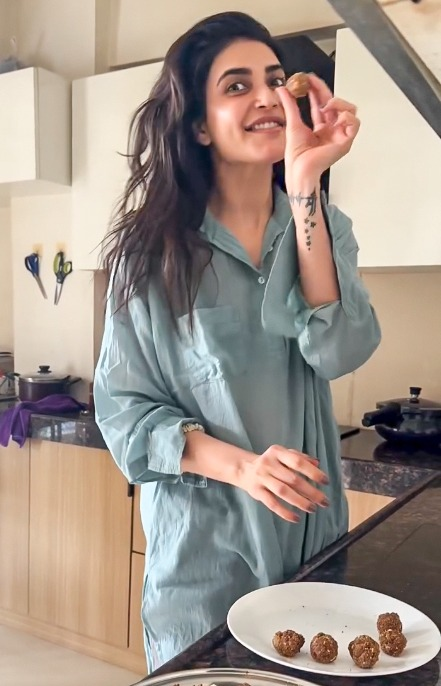 Karishma Tanna shares the delicious yet healthy recipe for her protein fibre rich ladoos