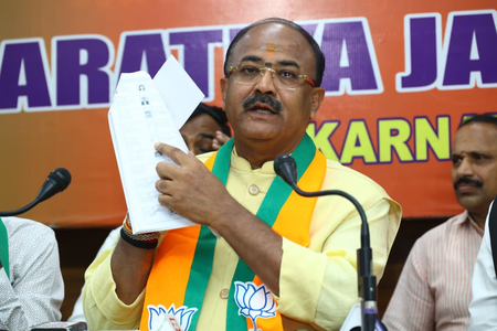 <div>‘Recorded rise in vote share in Mahadevapura’: K’taka BJP slams Rahul Gandhi on voter fraud allegation</div>