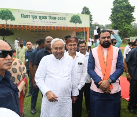 CM Nitish marks Raksha Bandhan, Bihar Vriksha Suraksha Diwas with tree plantation