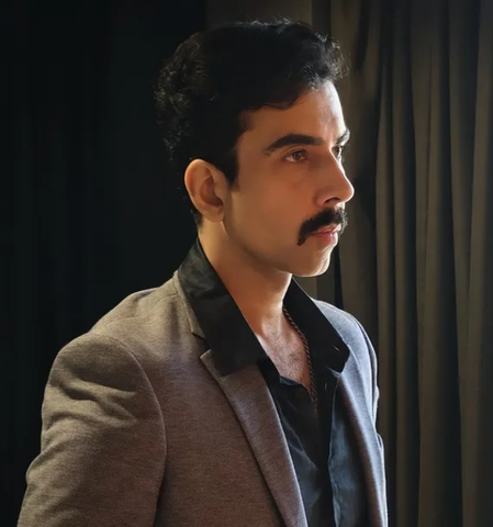 Naveen Kasturia reveals how ‘Salakaar’ director corrected his walk