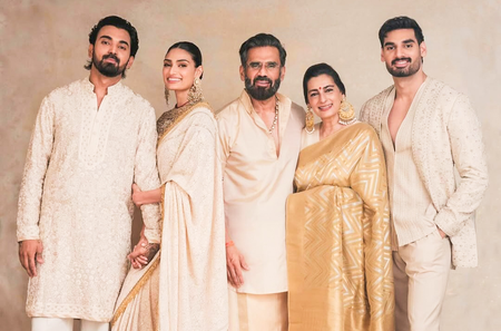 <div>Suniel Shetty turns 64: Athiya, Ahan & K L Rahul drop lovely birthday wishes</div>