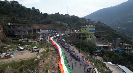 <div>Historic 1508-metre long Tricolour at mega Tiranga Rally in J&K’s Doda</div>