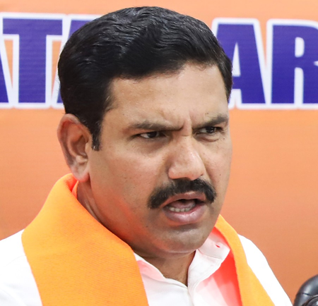 <div>Is this Rahul Gandhi’s commitment towards Scheduled Castes: K’taka BJP on KN Rajanna’s ‘ouster’</div>