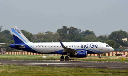 <div>DGCA issues notice to IndiGo for using ‘non-qualified’ simulators to train pilots</div>