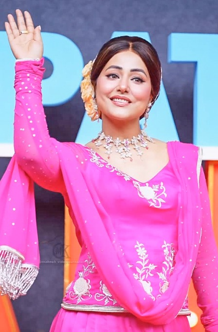 <div>Hina Khan on recreating Deepika Padukone’s Shantipriya look: ‘I just gave it my essence’</div>