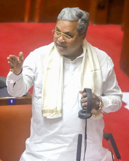 <div>K’taka cabinet decides to provide internal reservation among SCs, CM to announce in Assembly today</div>