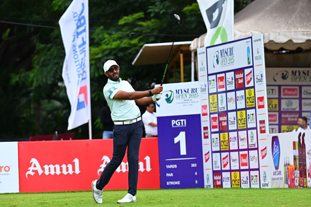 Mysuru Open golf: Sandhu dominates Rd 3 with phenomenal 62, extends lead to three shots